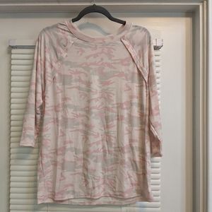 Never Worn Pink Camouflage 3/4 Sleeve Shirt